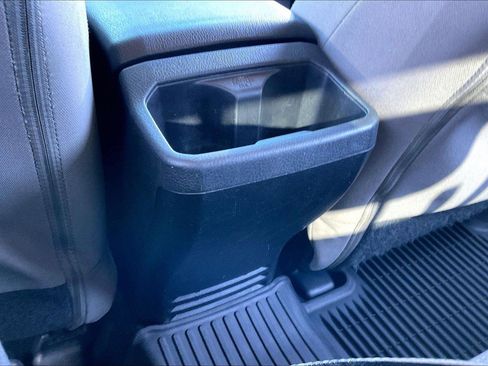 Certified 2020 Toyota Tacoma SR5 image 32