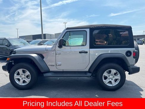 Used 2020 Jeep Wrangler Sport AWD/4WD image 6