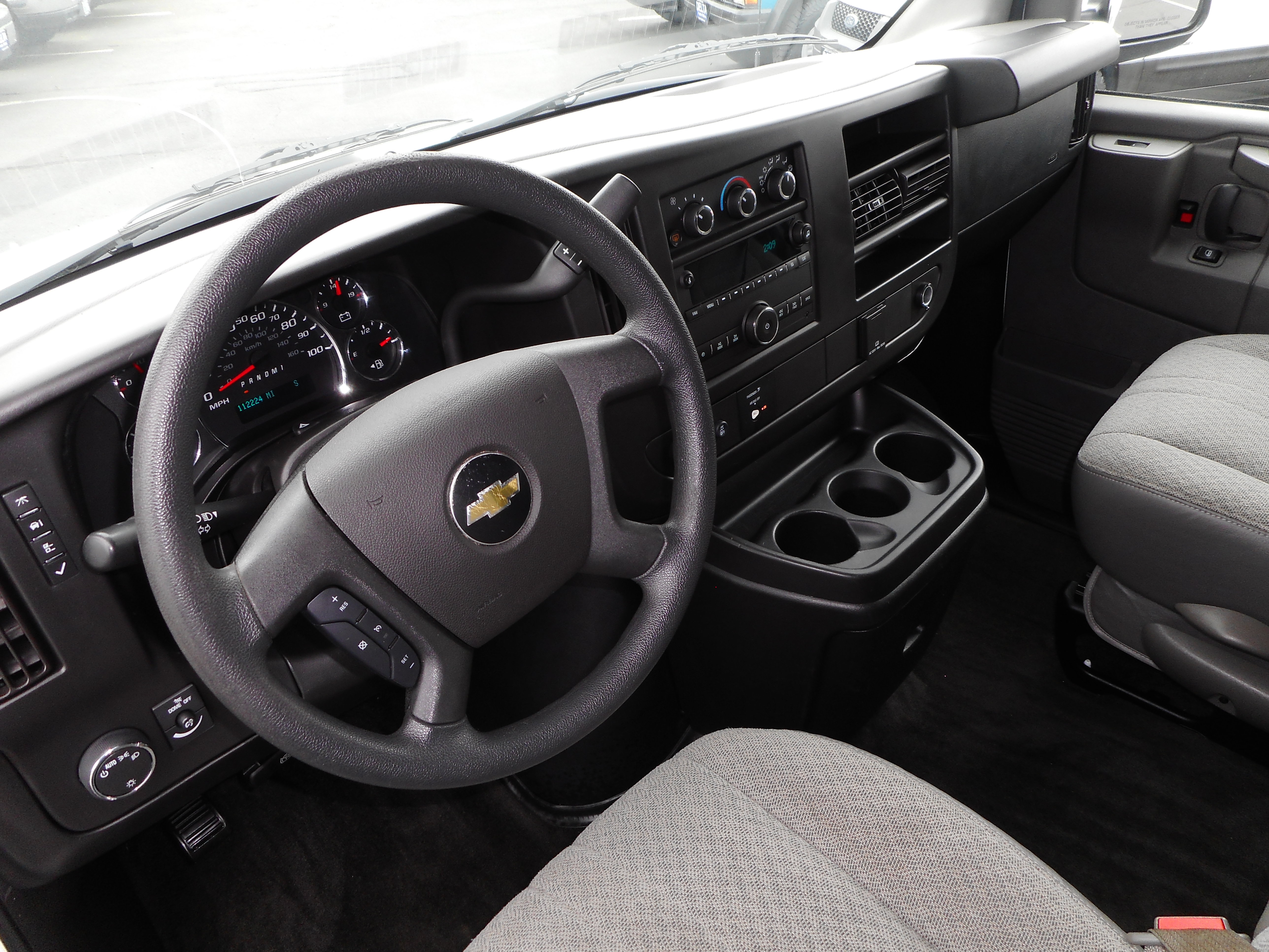 Used 2017 Chevrolet Express 3500 LT w/ LT Preferred Equipment Group RWD image 15