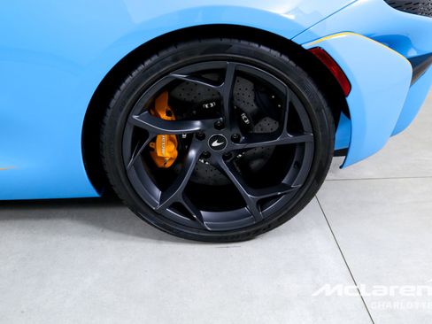 Used 2021 McLaren Elva image 25