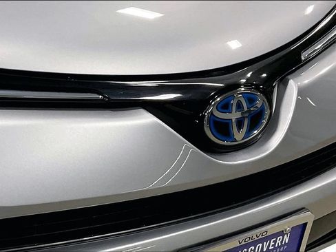 Used 2018 Toyota RAV4 Limited AWD/4WD image 31