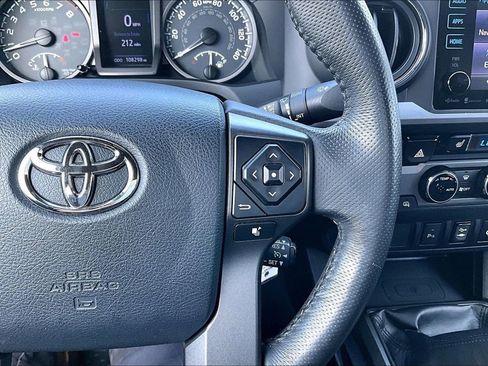 Used 2017 Toyota Tacoma TRD Pro image 8