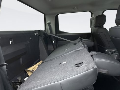 Used 2022 Toyota Tundra SR5 w/ Advanced Technology Package AWD/4WD image 29