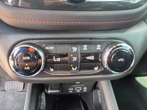 Used 2022 Chevrolet TrailBlazer RS w/ Sun and Liftgate Package FWD image 31
