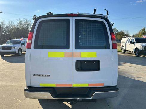 Used 2014 Chevrolet Express 2500 image 6