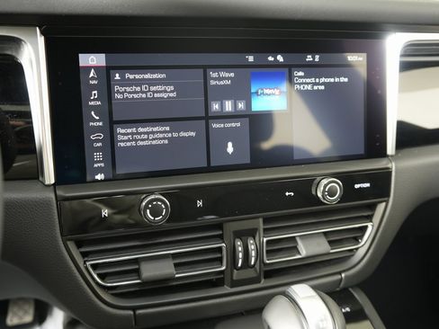 New 2026 Porsche Macan image 25