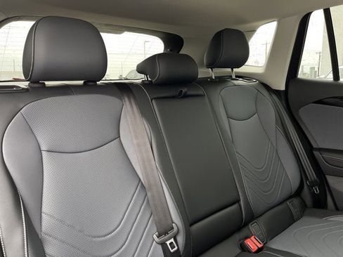 New 2026 Volkswagen Tiguan SE image 29