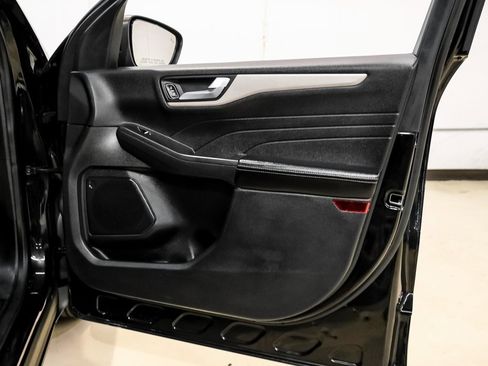 Used 2021 Ford Escape SEL image 38