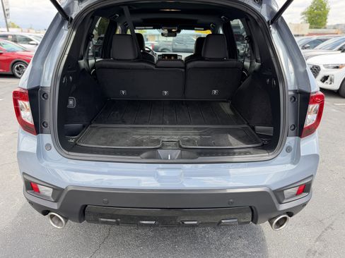 Used 2024 Honda Passport Black Edition image 8