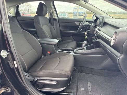 Used 2019 Kia Forte LXS image 30