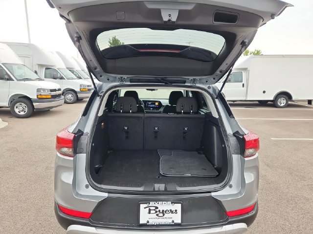Used 2025 Chevrolet TrailBlazer LT AWD/4WD image 29