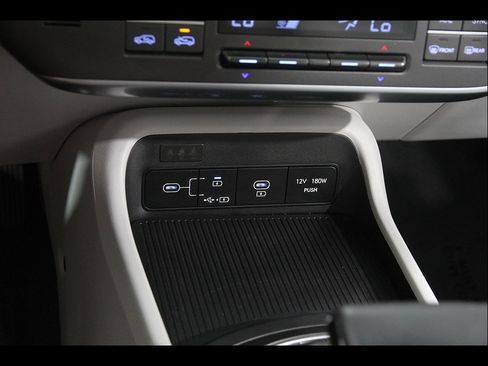 Certified 2025 Hyundai Kona SEL AWD/4WD image 14