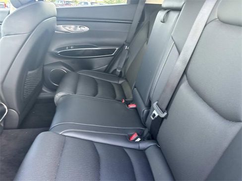 Used 2025 Genesis GV70 2.5T image 13