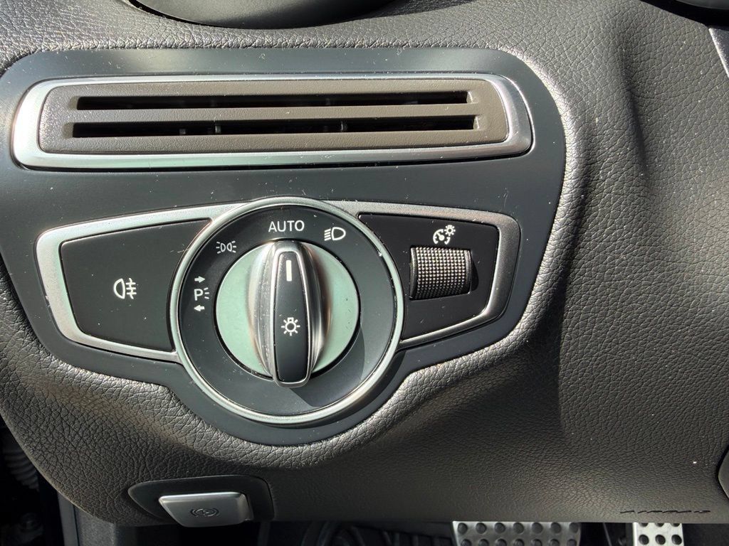 Used 2023 Mercedes-Benz C 300 Coupe image 23