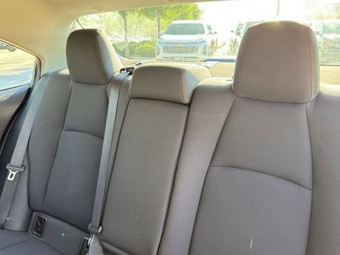 Used 2022 Toyota Corolla LE FWD image 26