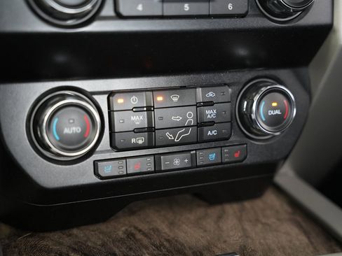 Used 2019 Ford F350 Lariat w/ Lariat Ultimate Package image 29