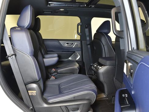 Used 2026 INFINITI QX80 4WD w/ Sport Exterior Package image 30