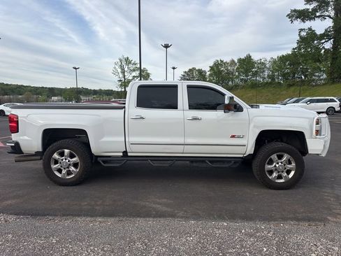 Used 2018 Chevrolet Silverado 2500 LTZ w/ Duramax Plus Package image 5