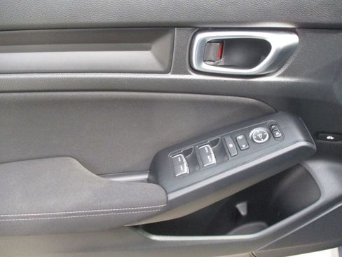 Used 2025 Honda Civic Sport image 24