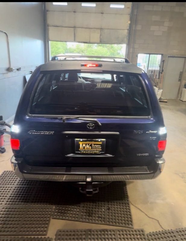 Used 1999 Toyota 4Runner SR5 AWD/4WD image 8