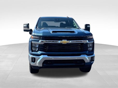 New 2026 Chevrolet Silverado 2500 LT w/ Safety Package AWD/4WD image 3
