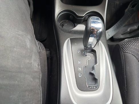 Used 2015 Dodge Journey SE w/ Flexible Seating Group image 21