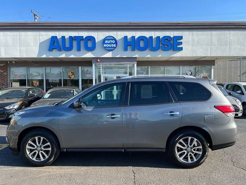 Used 2015 Nissan Pathfinder SV FWD image 8