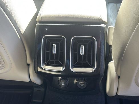 Used 2021 Kia Sorento SX image 24