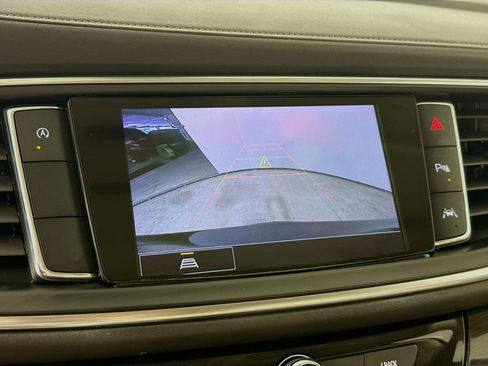 Used 2023 Buick Enclave Essence FWD image 14