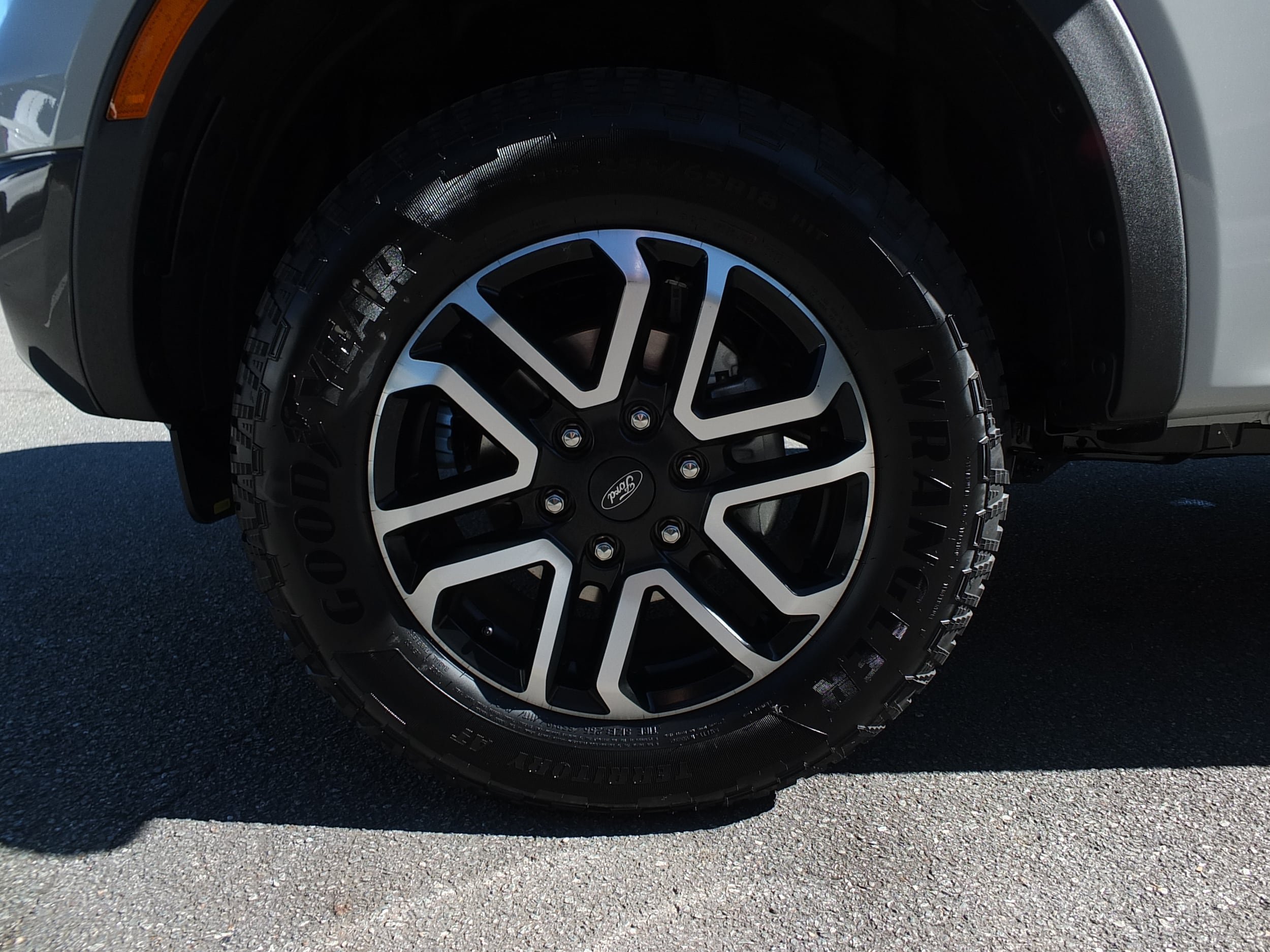 New 2026 Ford Ranger Lariat w/ FX4 Off-Road Package AWD/4WD image 9