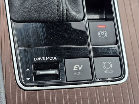Used 2023 Toyota Sienna LE FWD image 11