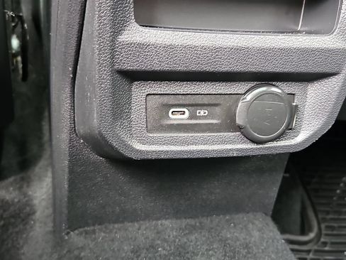 Used 2022 Volkswagen Tiguan SE w/ Panoramic Sunroof Package AWD/4WD image 20