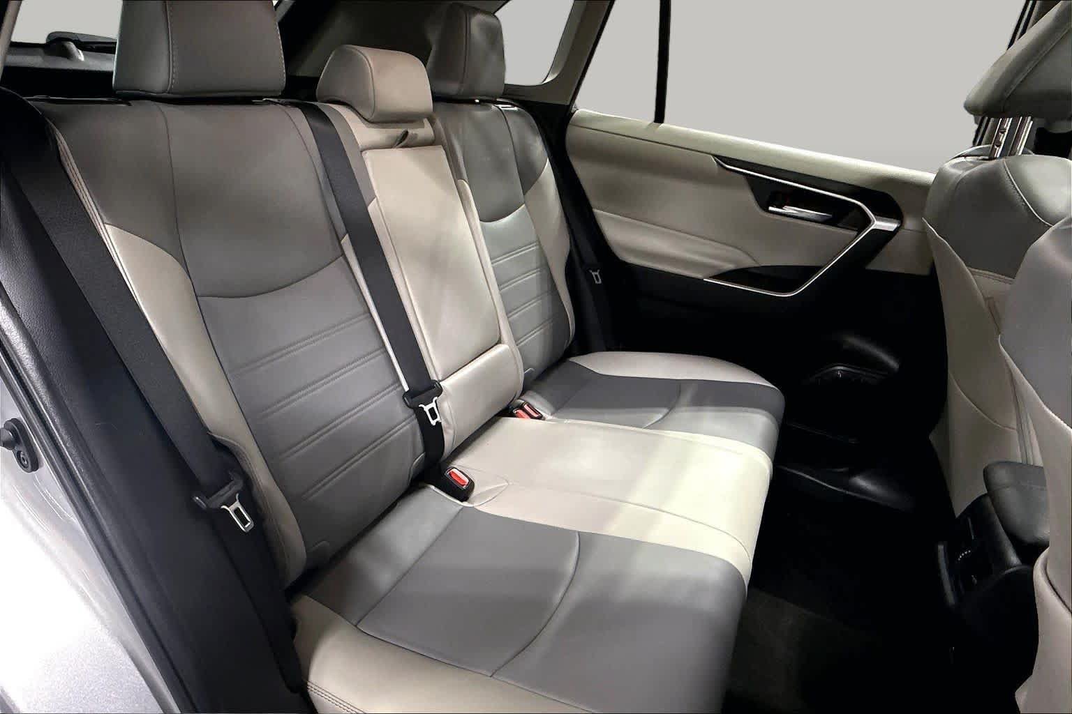Used 2023 Toyota RAV4 XLE Premium AWD/4WD image 20