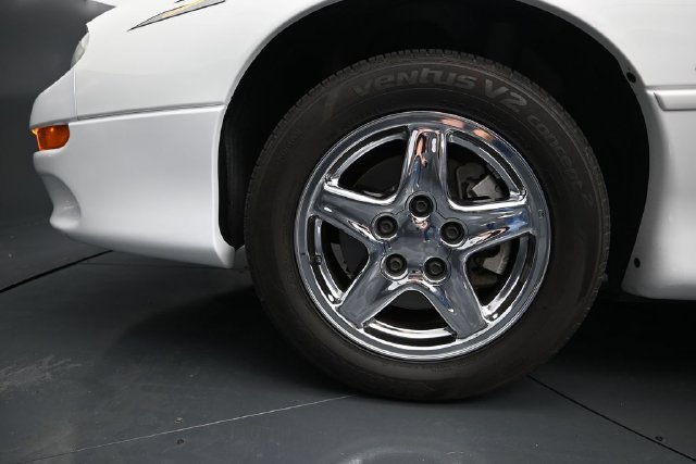 Used 1999 Chevrolet Camaro Z28 RWD image 15