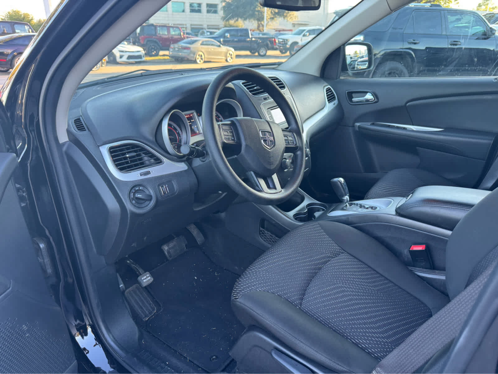 Used 2020 Dodge Journey SE FWD image 8