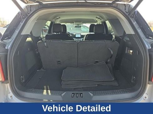 Used 2023 Ford Explorer XLT w/ Equipment Group 202A image 15