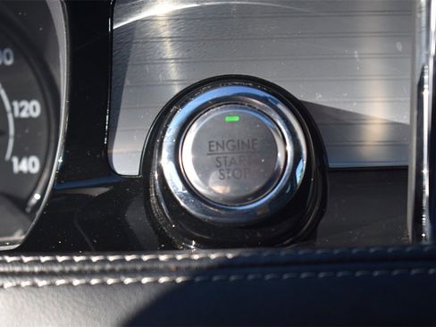 Used 2021 Lincoln Corsair AWD image 26