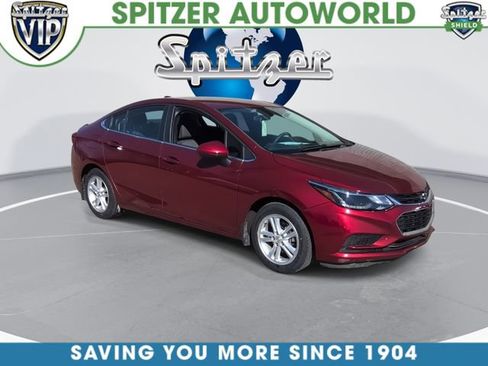 Used 2017 Chevrolet Cruze LT w/ Convenience Package image 2