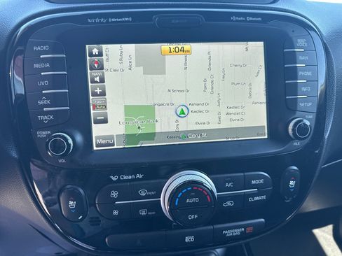 Used 2015 Kia Soul ! w/ Sun & Sound Package image 24