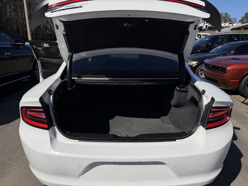 Used 2019 Dodge Charger SXT w/ Blacktop Package image 6