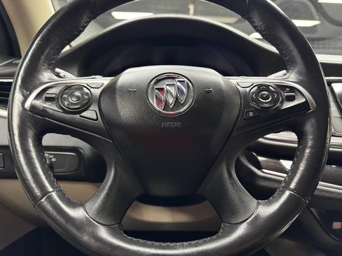 Used 2021 Buick Enclave Essence image 20