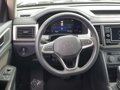 Certified 2022 Volkswagen Atlas SE AWD/4WD image 12