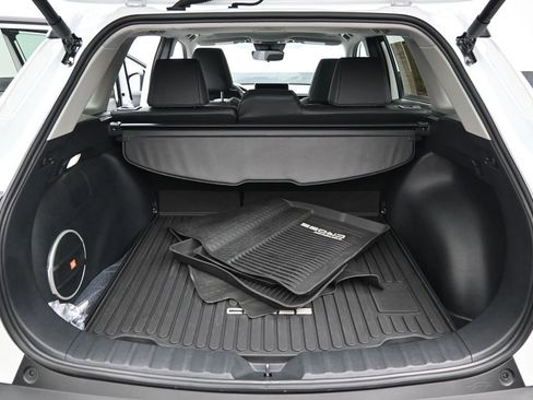 Certified 2025 Toyota Corolla Cross XLE w/ Convenience Package image 31