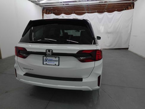 Used 2026 Honda Odyssey EX-L image 5
