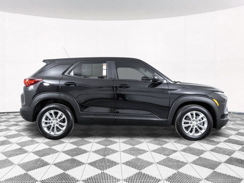 Used 2026 Chevrolet TrailBlazer LS w/ LS Convenience Package FWD image 19