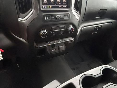 Used 2022 Chevrolet Silverado 1500 Custom image 14