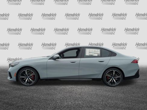 New 2027 BMW 530i xDrive w/ M Sport Package AWD/4WD image 7