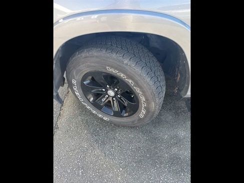 Used 2019 RAM 1500 Laramie image 21