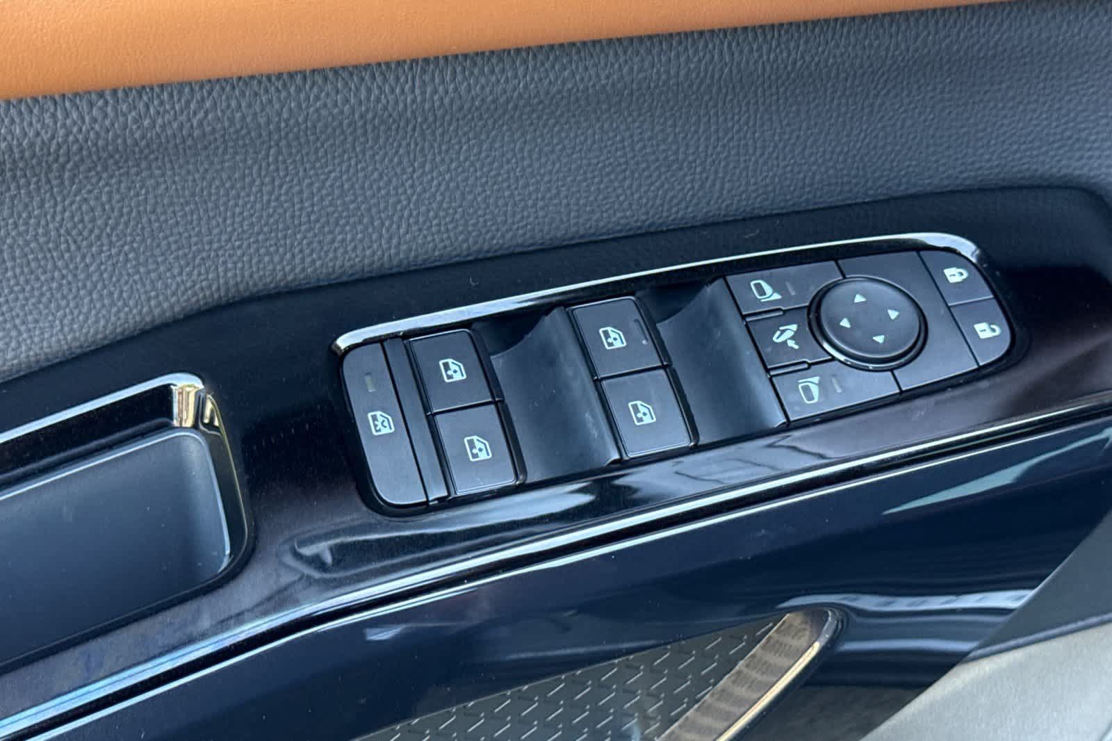 New 2026 Nissan Pathfinder Platinum AWD/4WD image 13
