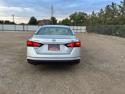Used 2024 Nissan Altima 2.5 SR FWD image 5